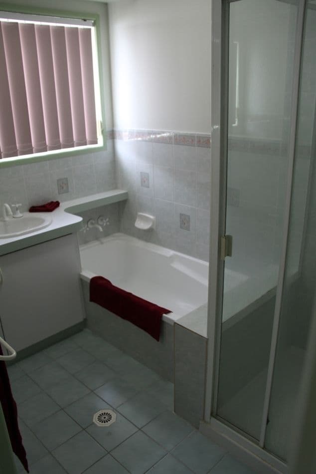 34 and 34A Tyson Crescent, Tannum Sands QLD 4680, Tannum Sands - Thumbnail 3