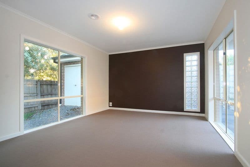 17 Pamela Street, MOUNT WAVERLEY VIC 3149, Mount Waverley - Thumbnail 2