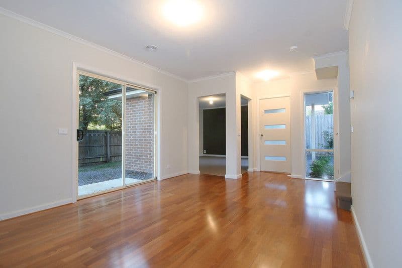 17 Pamela Street, MOUNT WAVERLEY VIC 3149, Mount Waverley - Thumbnail 3