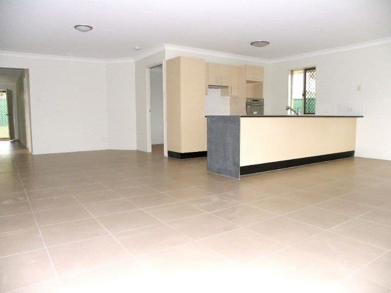 127 Haig Road, LOGANLEA QLD 4131, Loganlea - Thumbnail 2