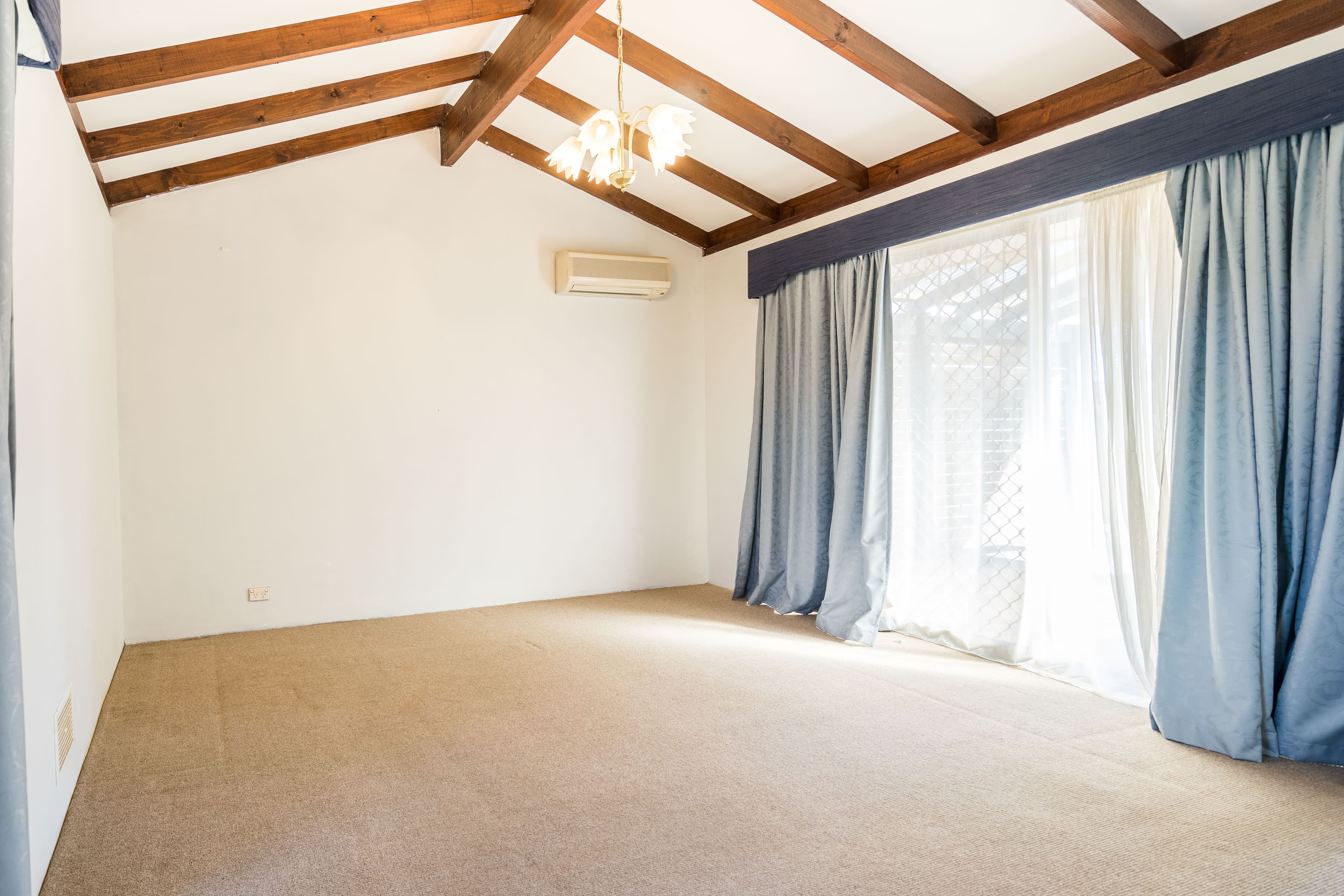 15 Daventry Drive, Alexander Heights WA 6064, Alexander Heights - Thumbnail 3