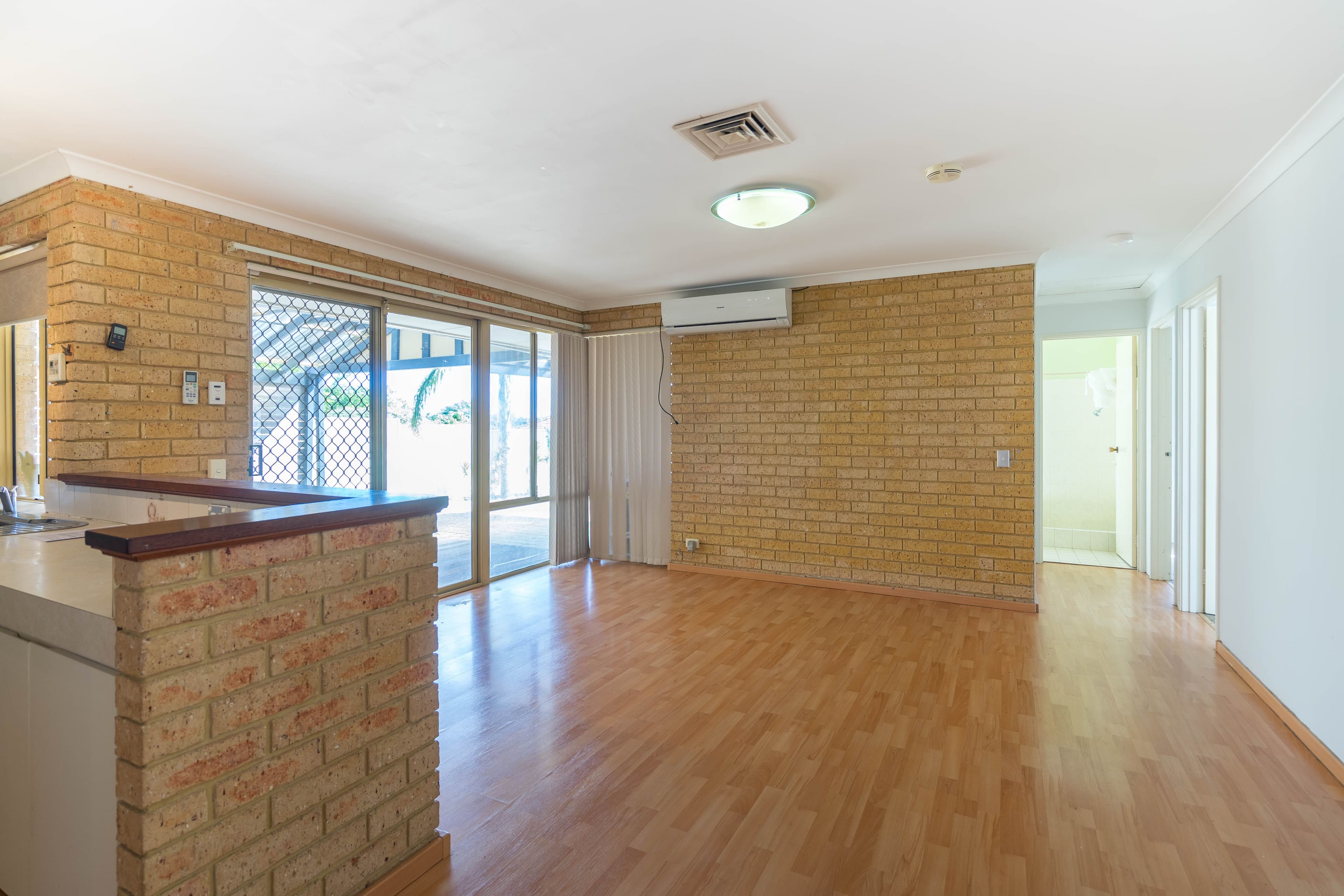 15 Daventry Drive, Alexander Heights WA 6064, Alexander Heights - Thumbnail 5