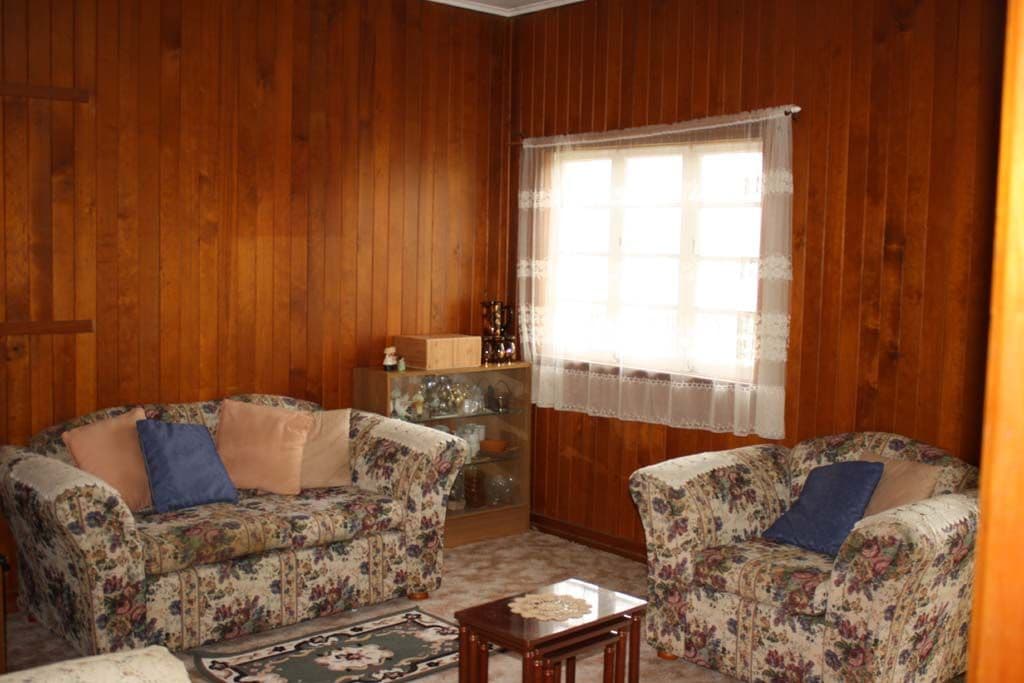 4 Delamore Street, BEAUDESERT QLD 4285, Beaudesert - Thumbnail 2