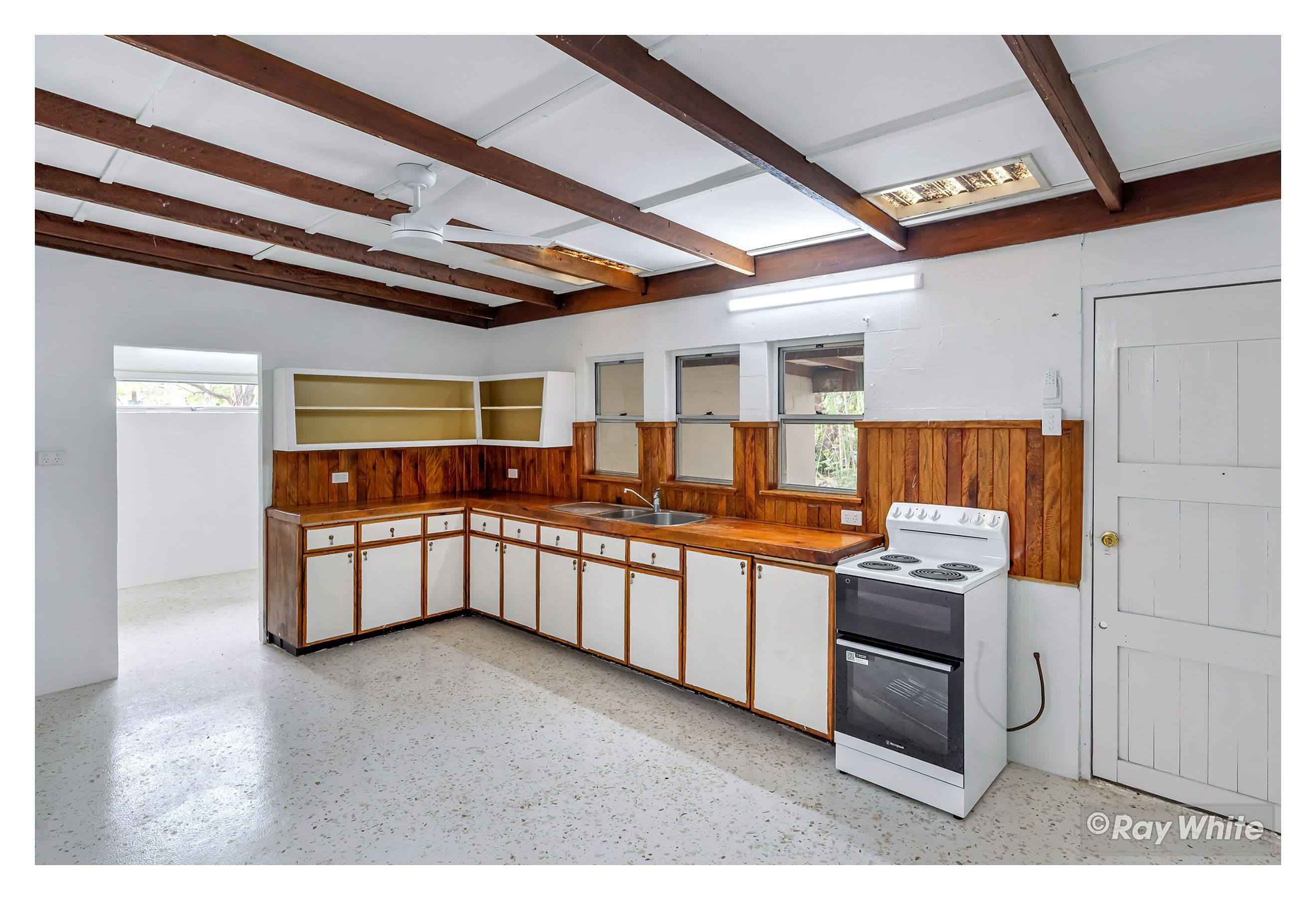 35 Edith Street, Port Curtis QLD 4700, Port Curtis - Thumbnail 5