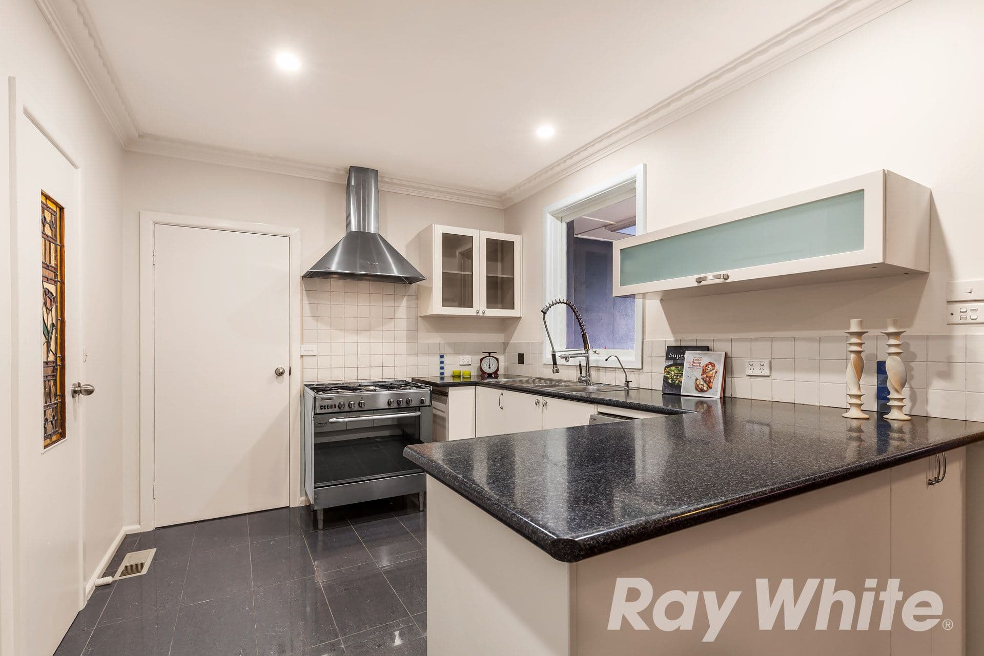 73 Hawthorn Road, Forest Hill VIC 3131, Forest Hill - Thumbnail 3