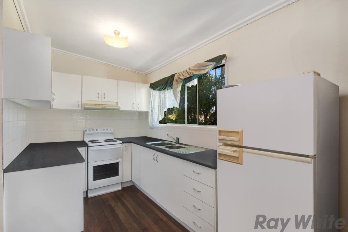 42 Holborn Street, Deception Bay QLD 4508, Deception Bay - Thumbnail 2
