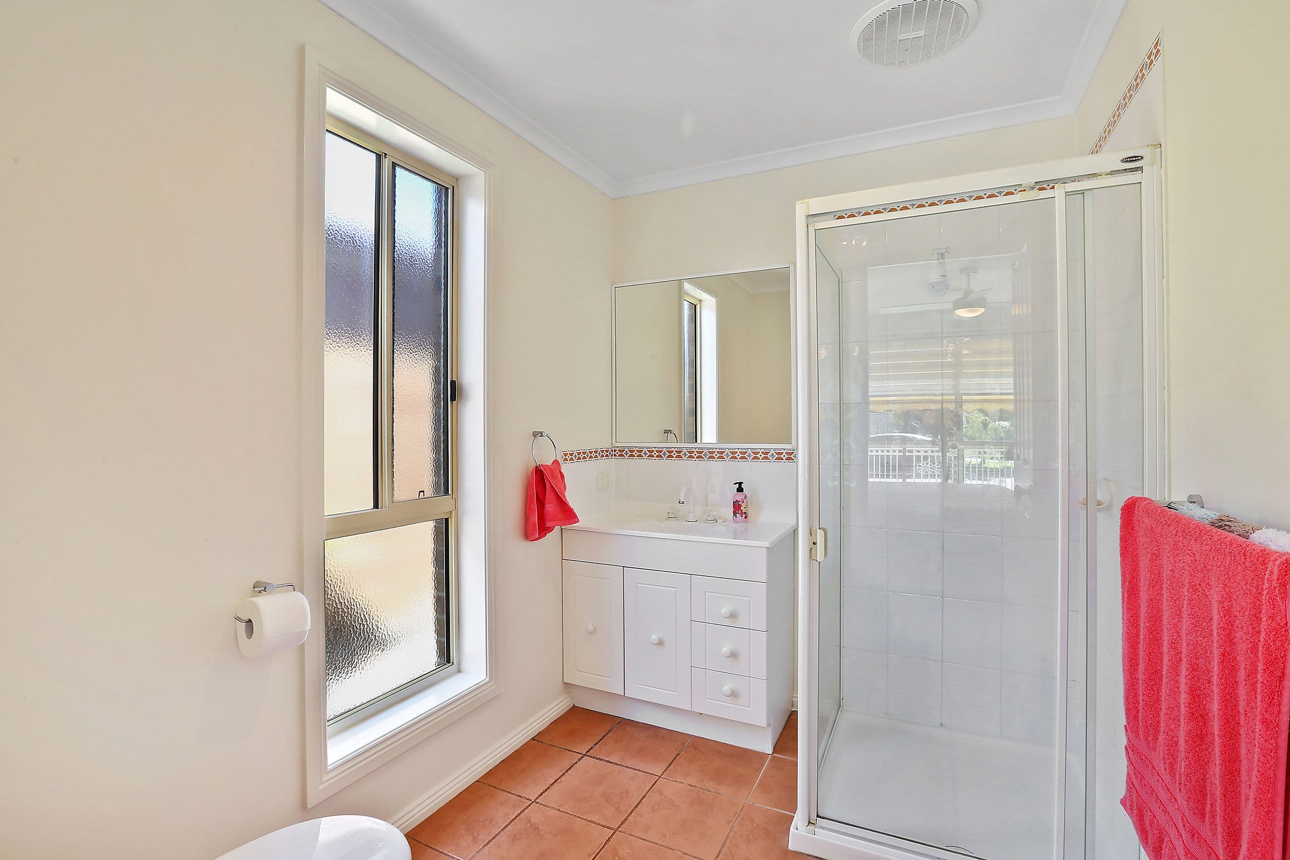 15 Carstairs Close, Grovedale VIC 3216, Grovedale - Thumbnail 4