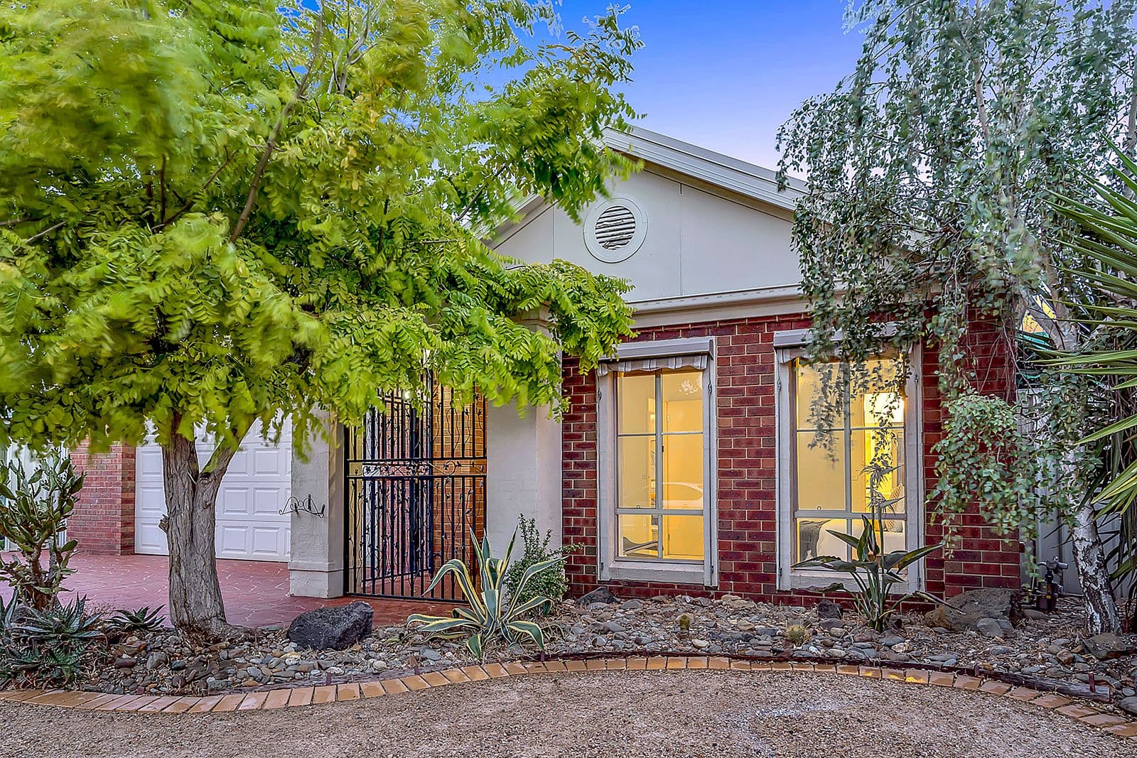 4 Elmwood Place, Craigieburn VIC 3064, Craigieburn - Thumbnail 3