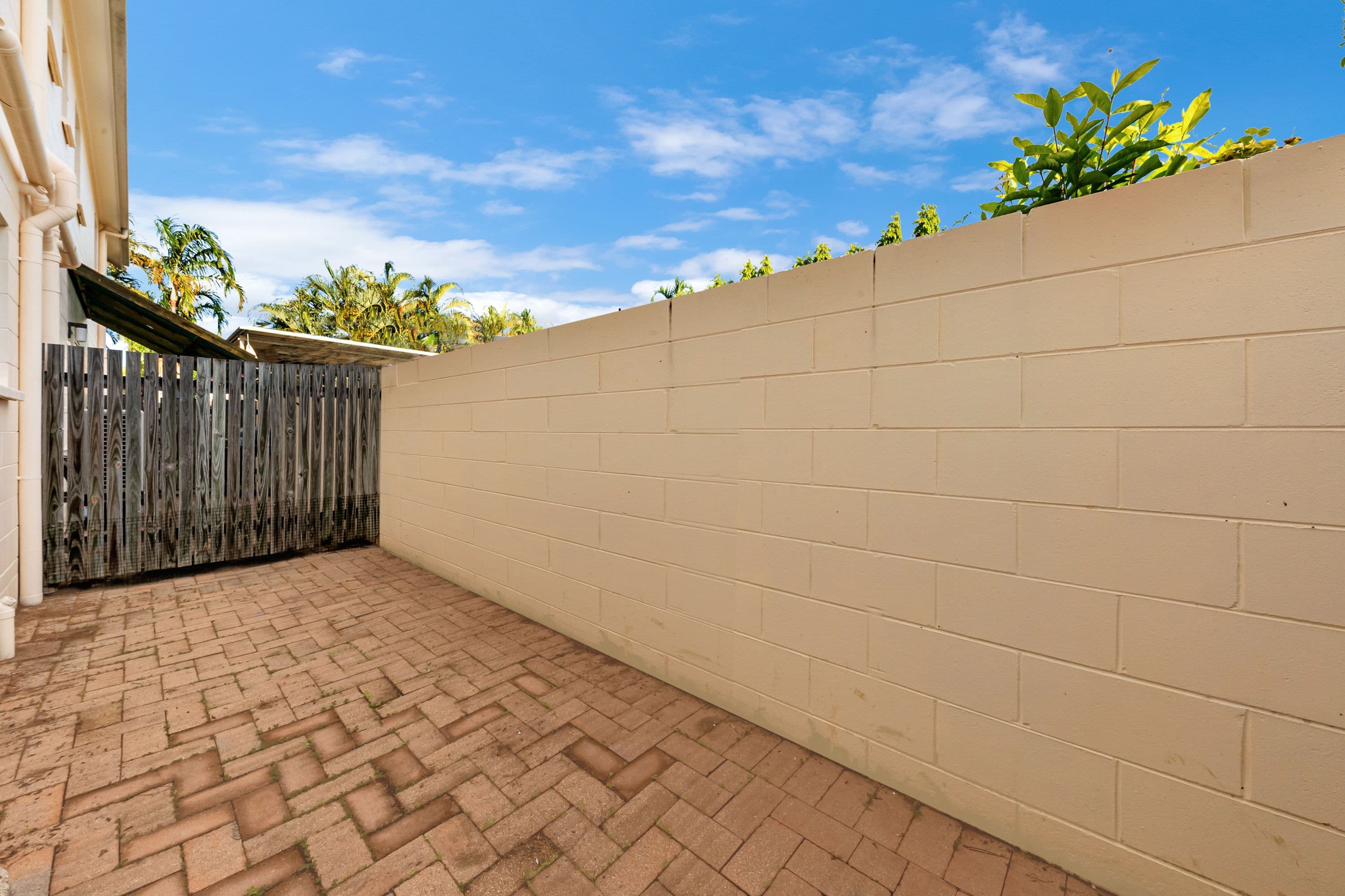 46 Grosvenor Street, Pimlico QLD 4812, Pimlico - Thumbnail 4