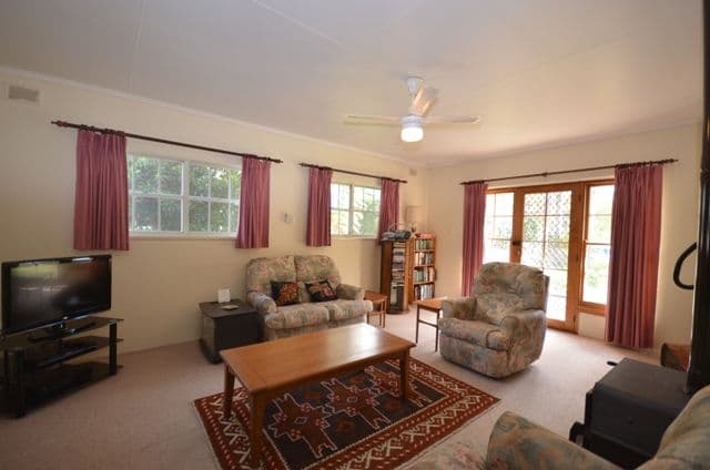 4 Willow Drive, KAPUNDA SA 5373, Kapunda - Thumbnail 2
