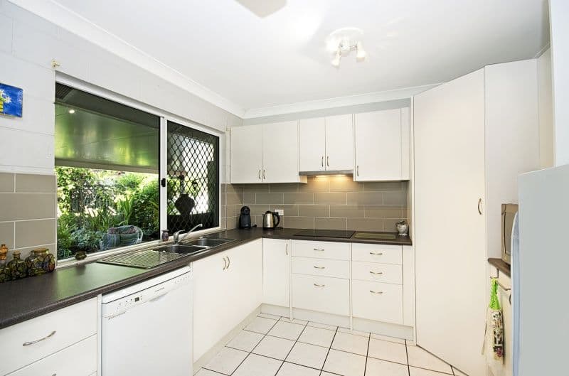 62 Rosewood Avenue, Kelso QLD 4815, Kelso - Thumbnail 2