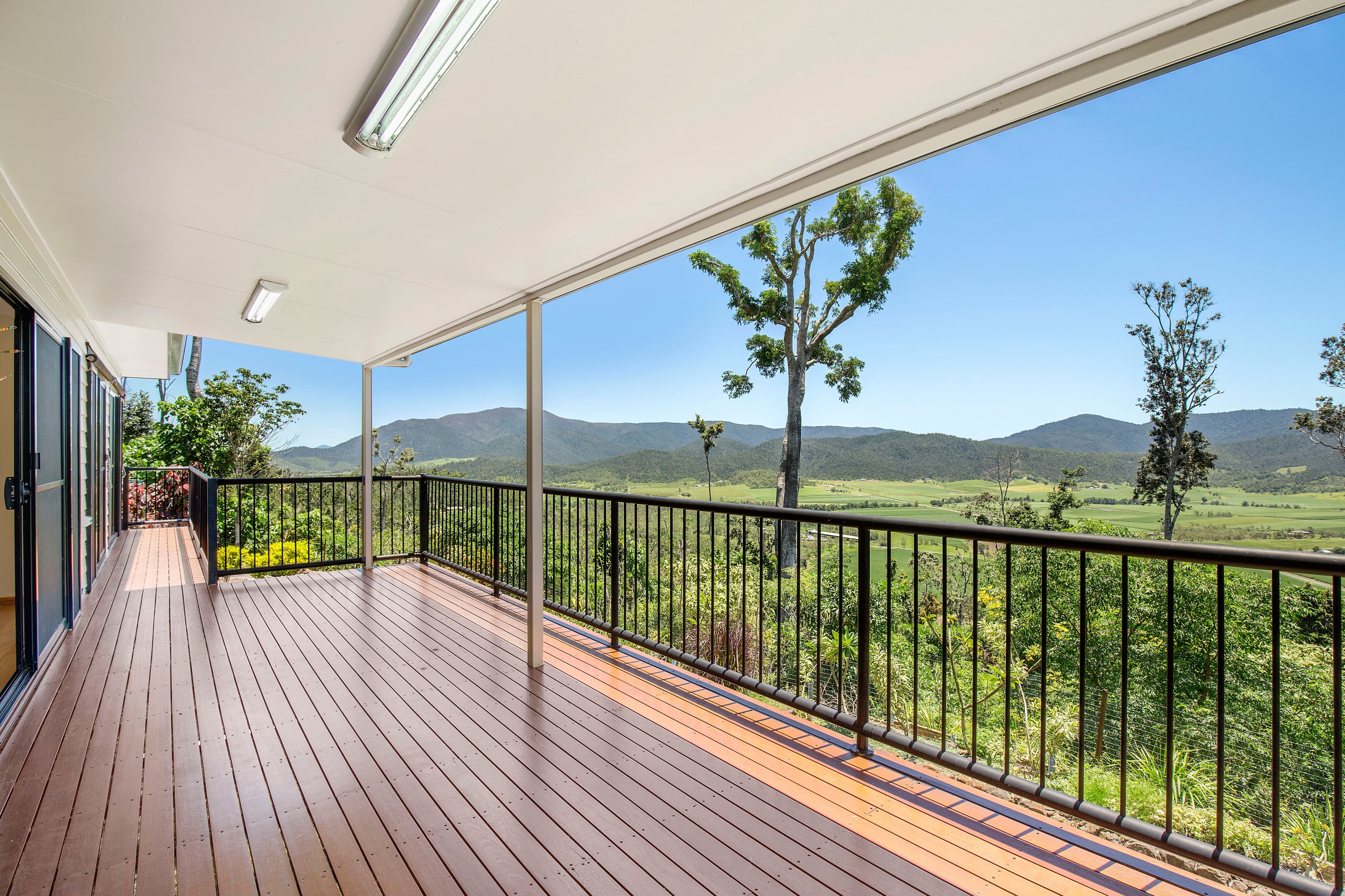 170 Staniland Drive, Strathdickie QLD 4800, Strathdickie - Thumbnail 2