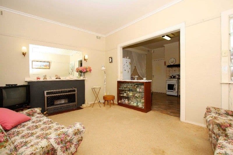 42 Frankston Street, RESERVOIR VIC 3073, Reservoir - Thumbnail 3