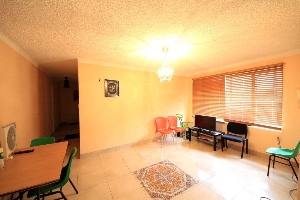 7 Shadforth Street, Wiley Park NSW 2195, Wiley Park - Thumbnail 2