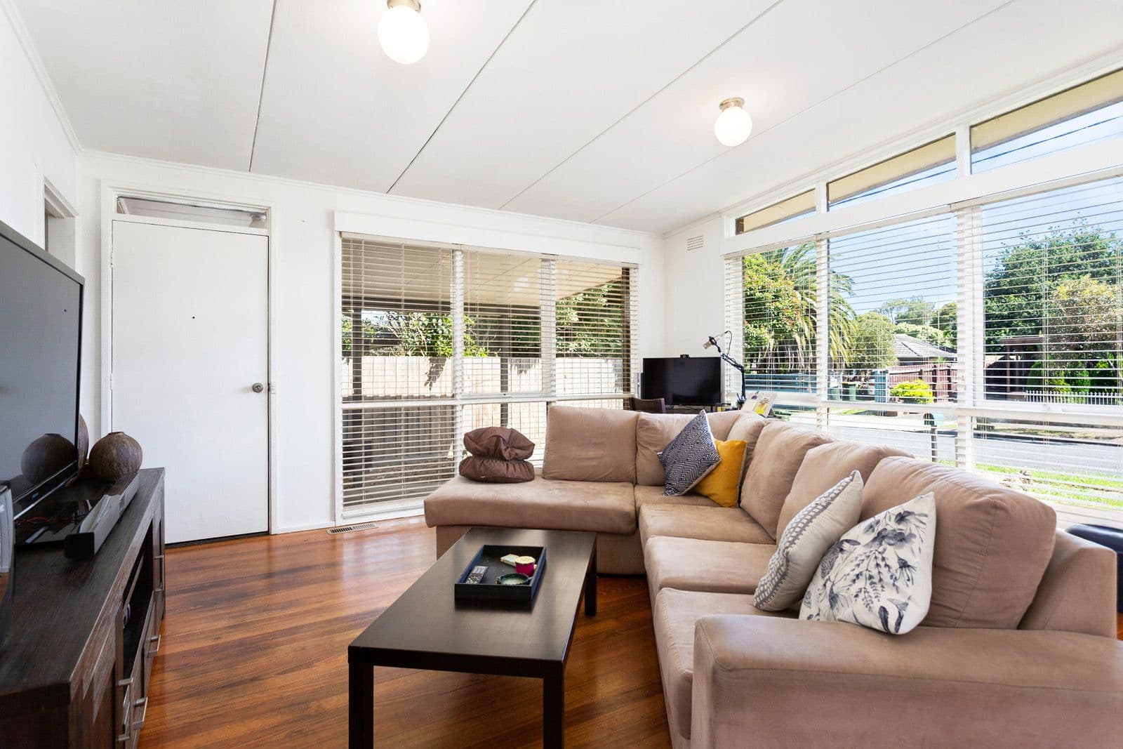 65 Silvertop Crescent, Frankston North VIC 3200, Frankston North - Thumbnail 2