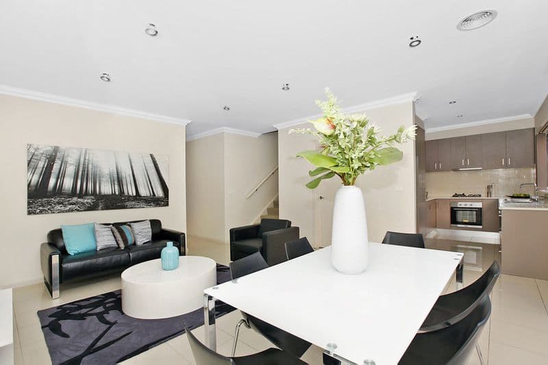 7 Old Plenty Road, SOUTH MORANG VIC 3752, South Morang - Thumbnail 3