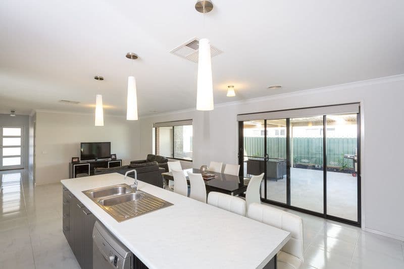 4 Aurora Place, Epsom VIC 3551, Epsom - Thumbnail 8