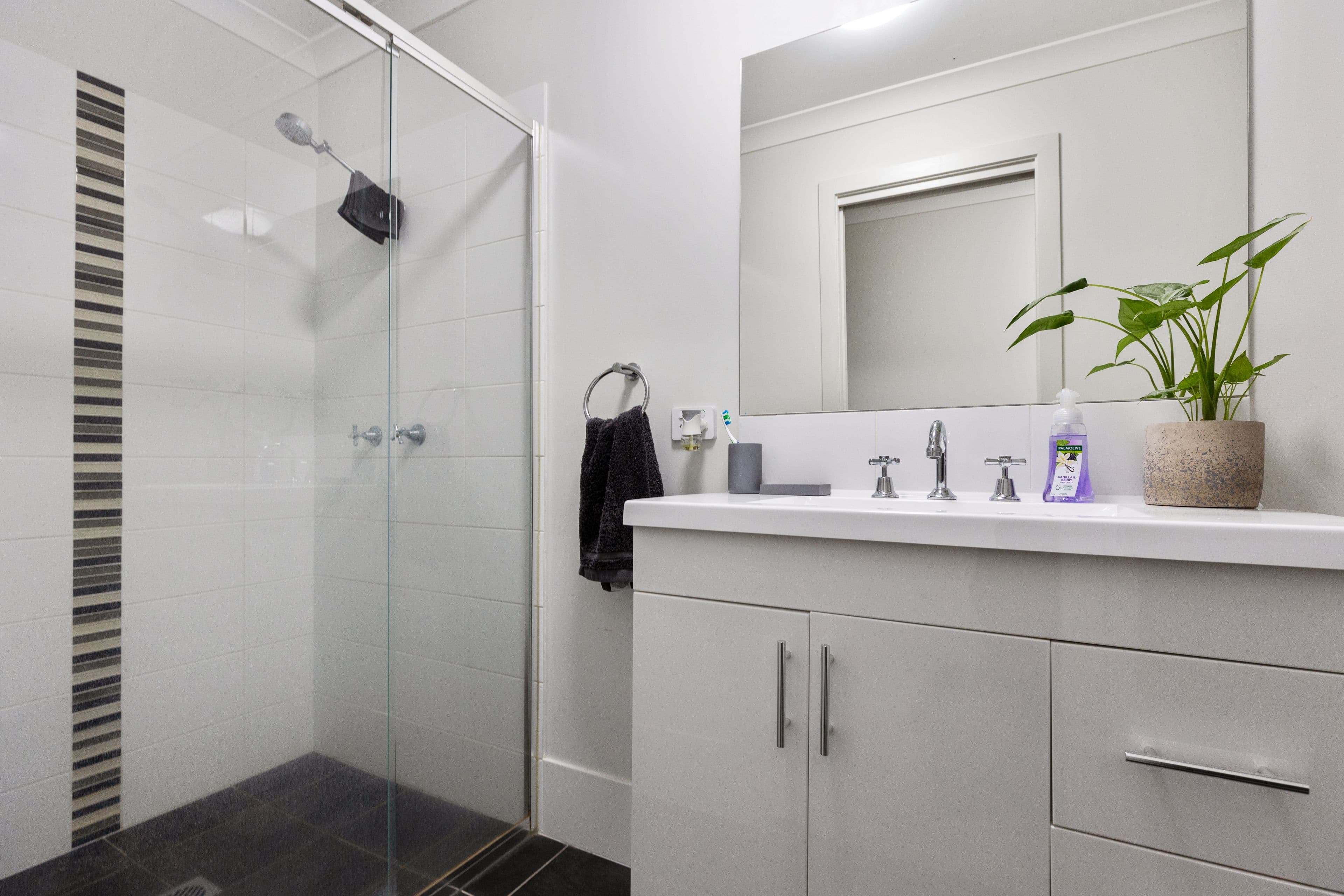 23 & 23A Hazelwood Drive, FOREST HILL NSW 2651, Forest Hill - Thumbnail 4