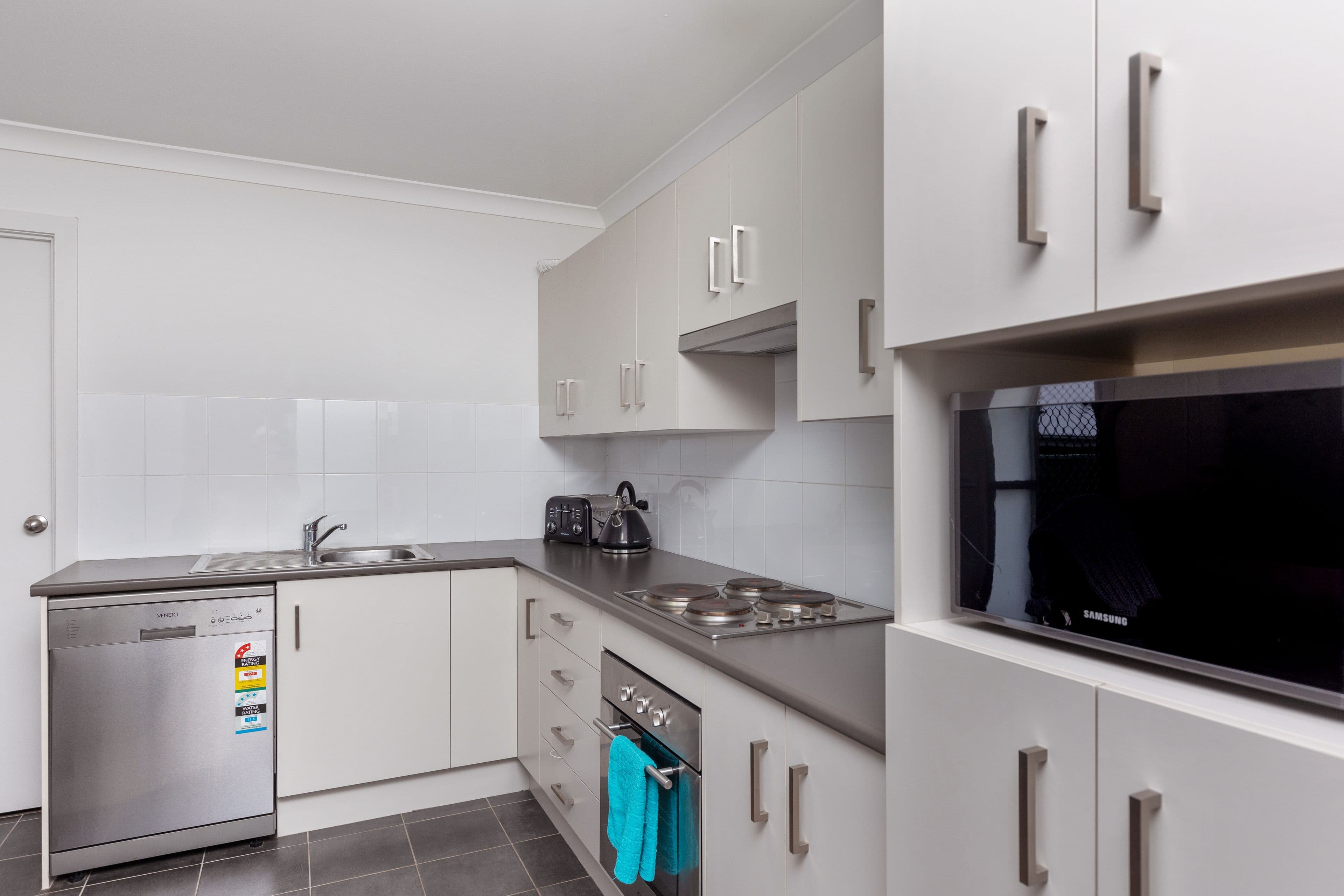 23 & 23A Hazelwood Drive, FOREST HILL NSW 2651, Forest Hill - Thumbnail 5