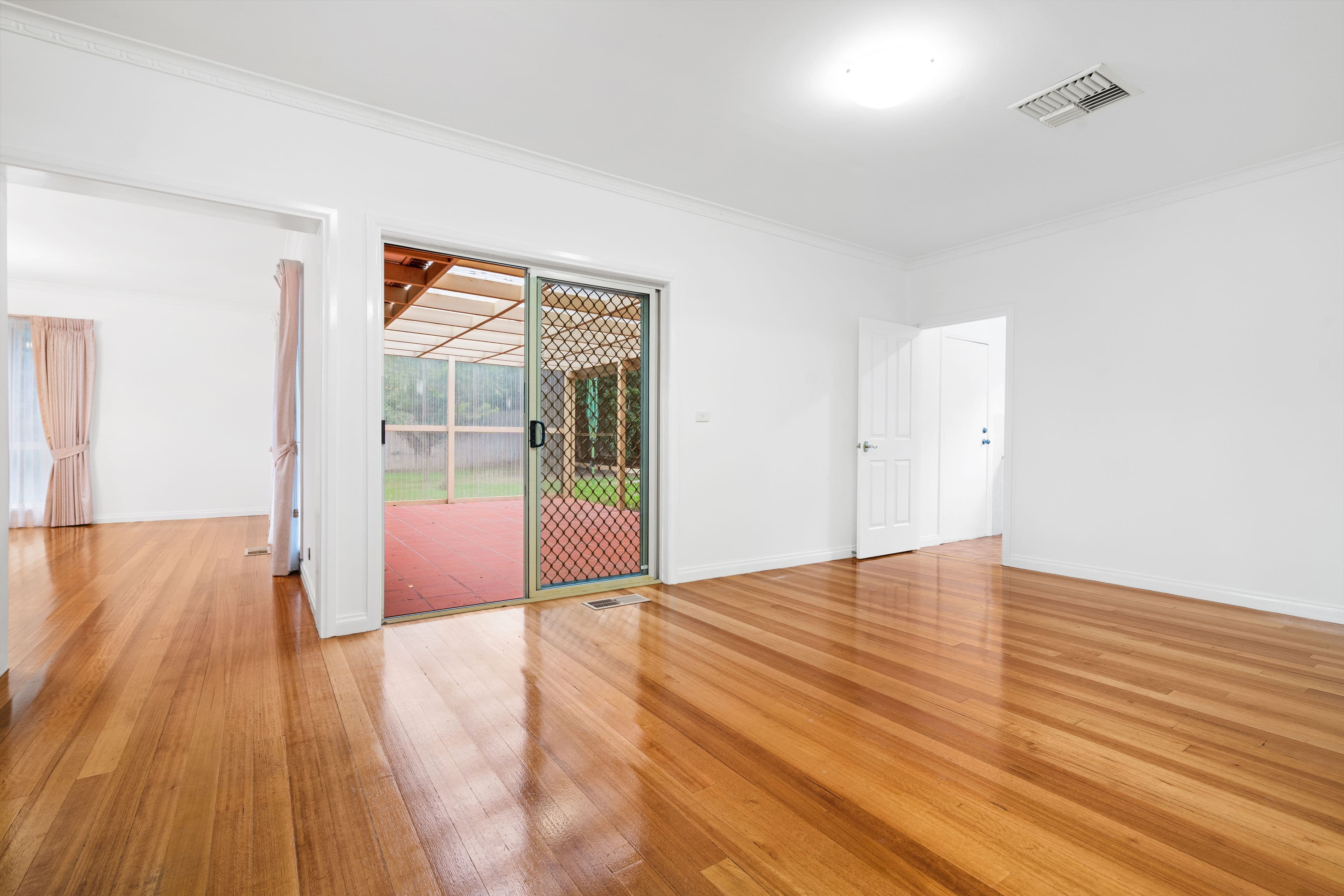 21 Tallow Wood Drive, Greensborough VIC 3088, Greensborough - Thumbnail 6