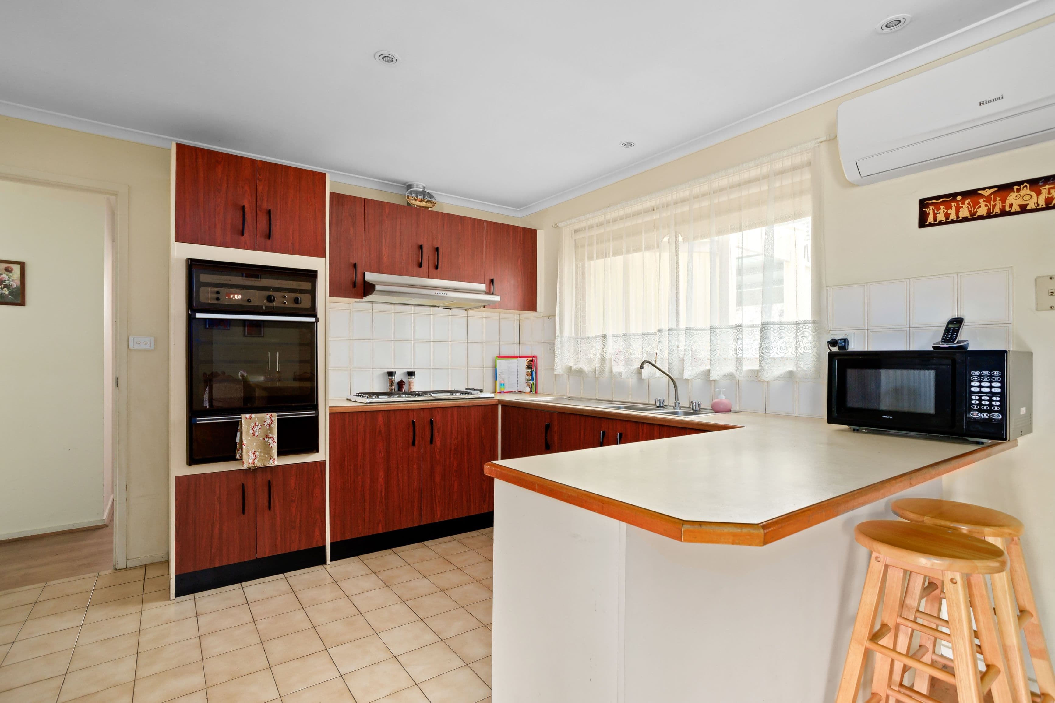34 Maybury Drive, Mill Park VIC 3082, Mill Park - Thumbnail 3