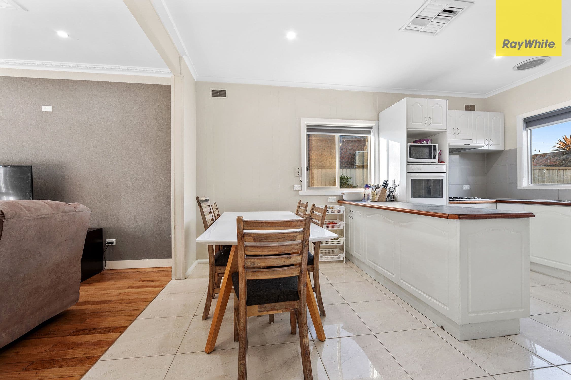 32 Oberon Avenue, St Albans VIC 3021, St Albans - Thumbnail 3