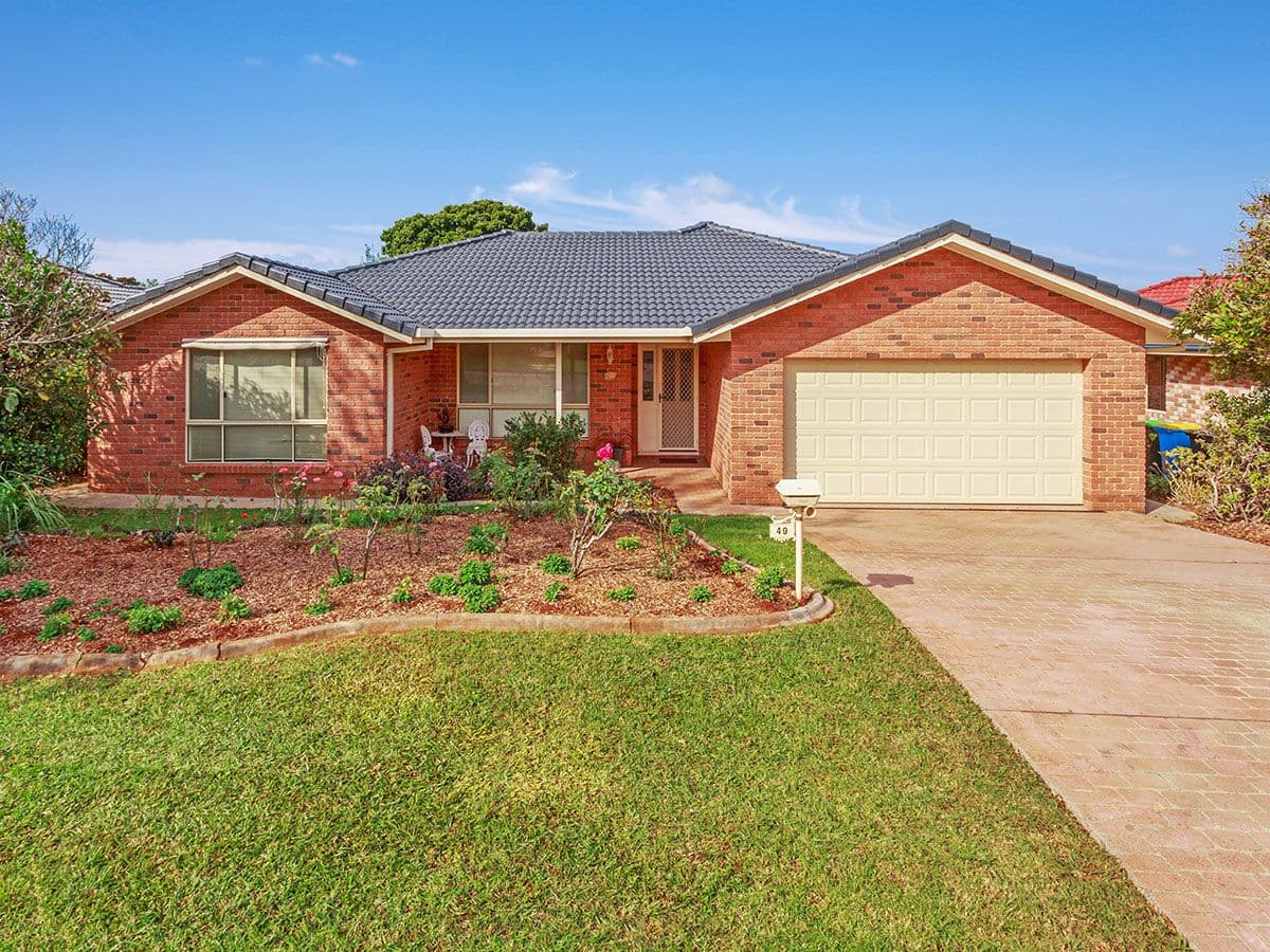 49 Hellyar Drive, Wollongbar - Image 1