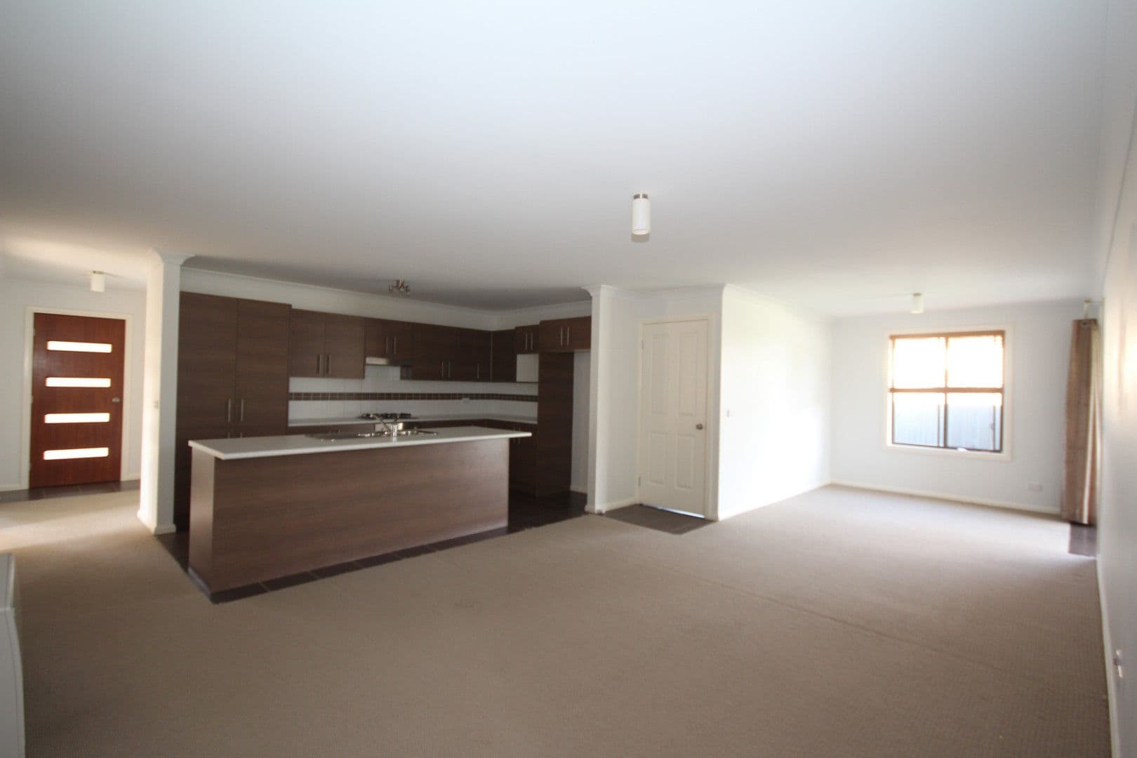 136 Curtis Street, Oberon - Thumbnail 3