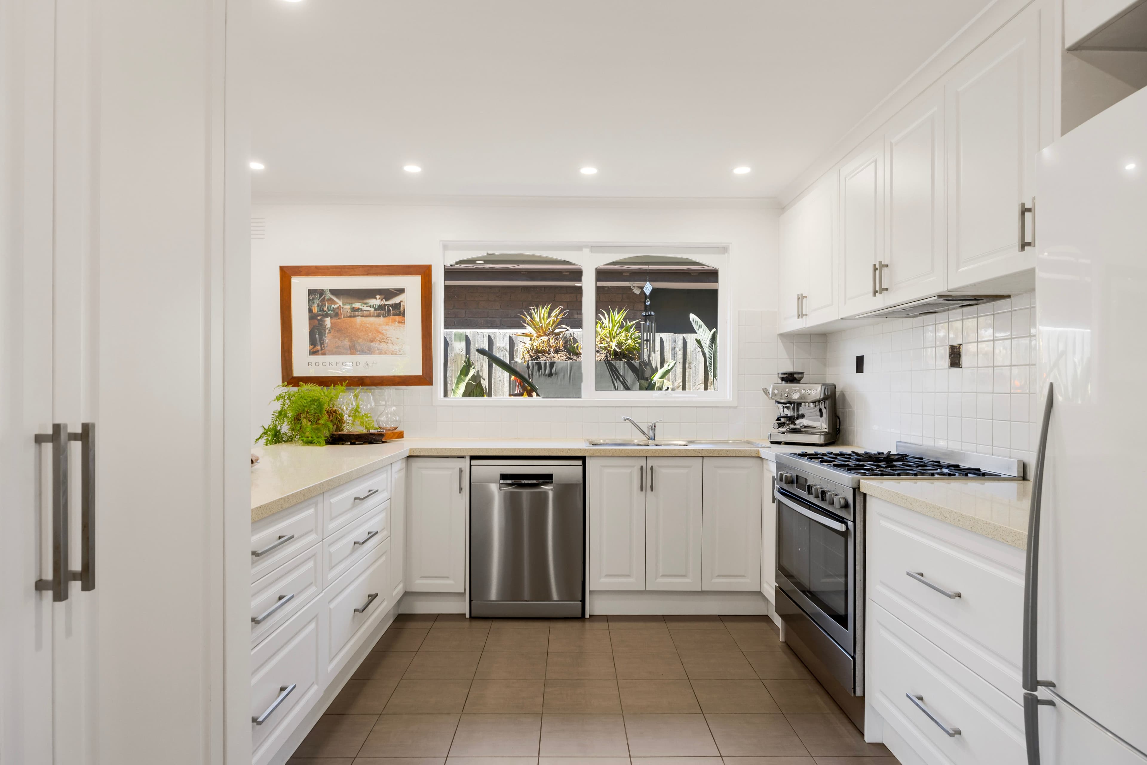 50 Mcewen Drive, Sunbury VIC 3429, Sunbury - Thumbnail 5