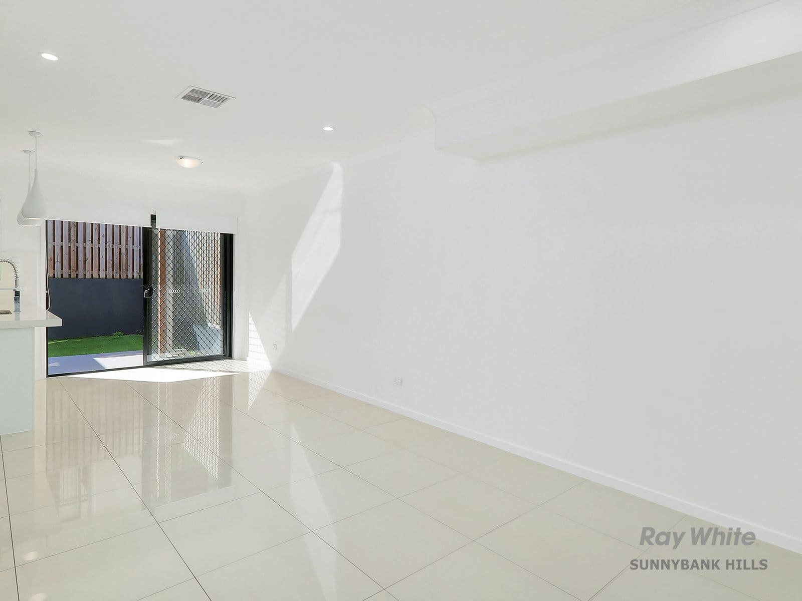 156 Padstow Road, Eight Mile Plains QLD 4113, Eight Mile Plains - Thumbnail 4