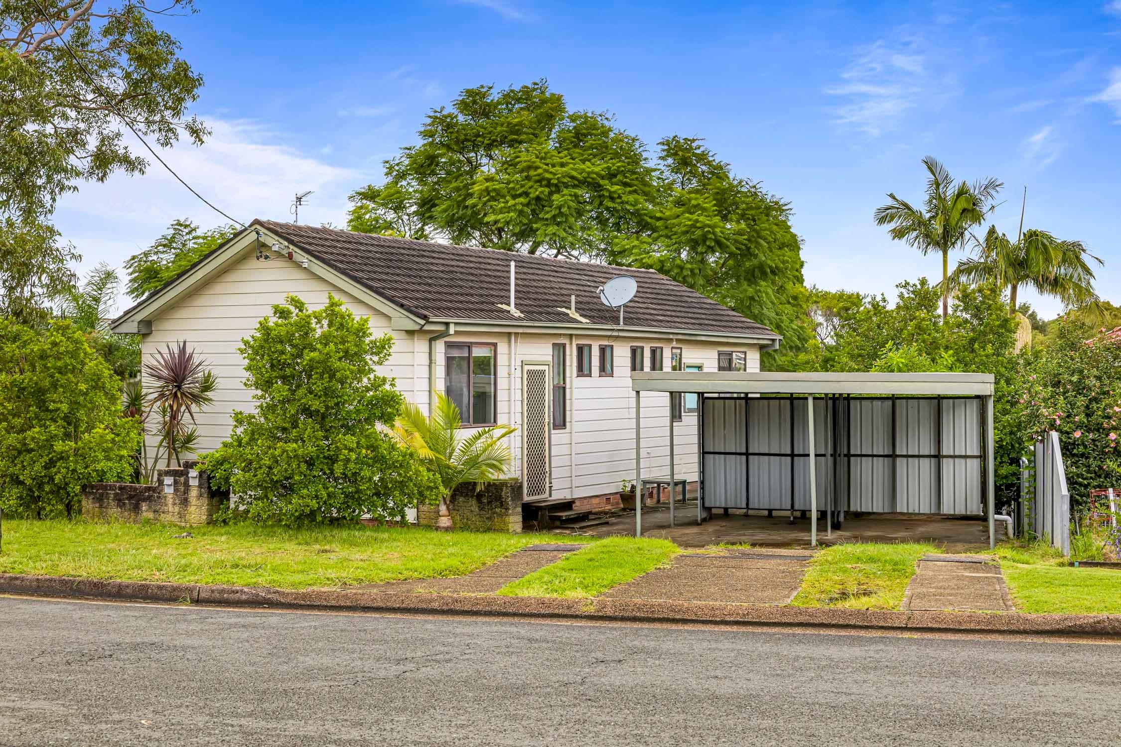 10 Croudace Road, Tingira Heights NSW 2290, Tingira Heights - Image 1