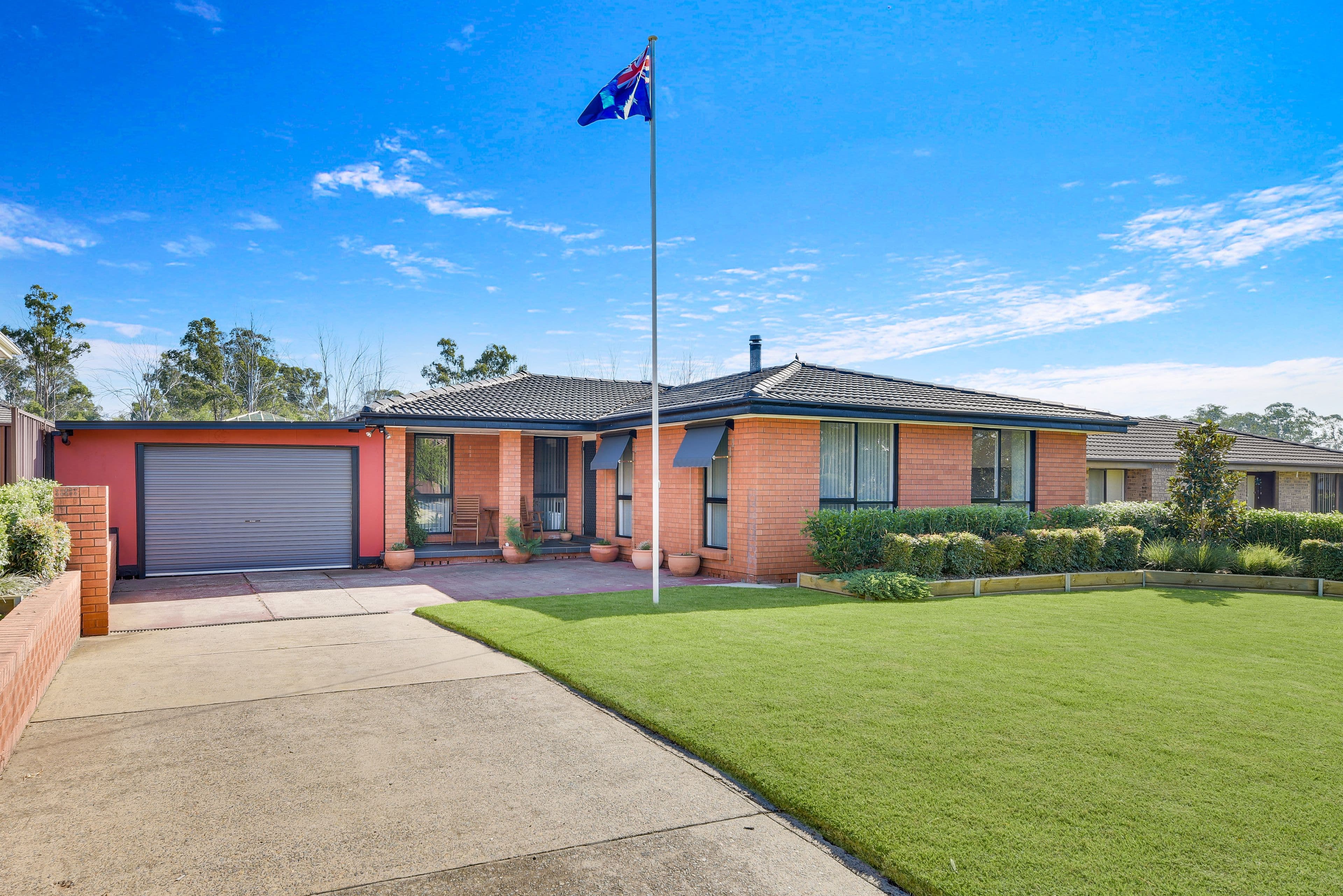 19 Warburton Crescent, Werrington County - Thumbnail 2