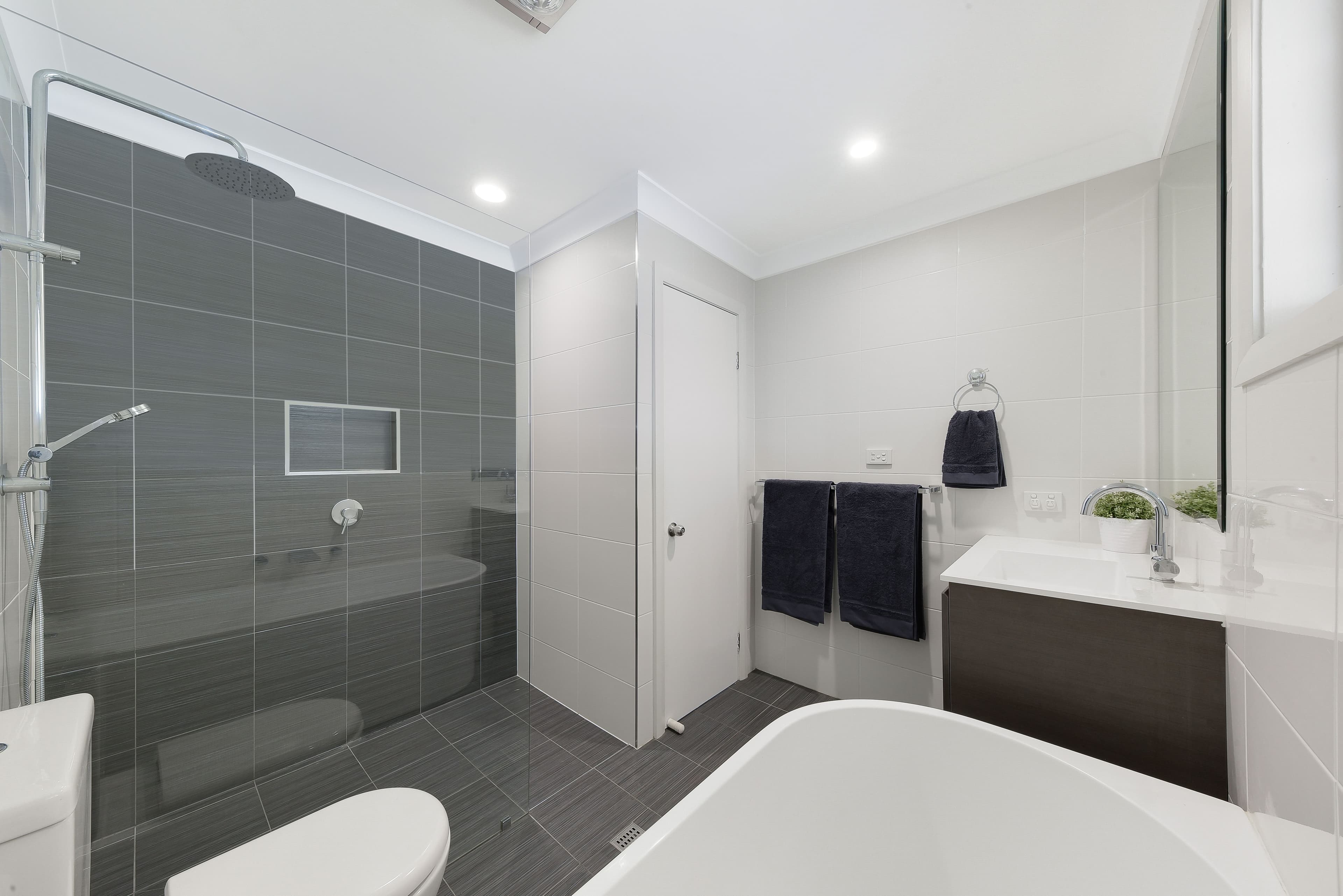 19 Warburton Crescent, Werrington County - Thumbnail 8
