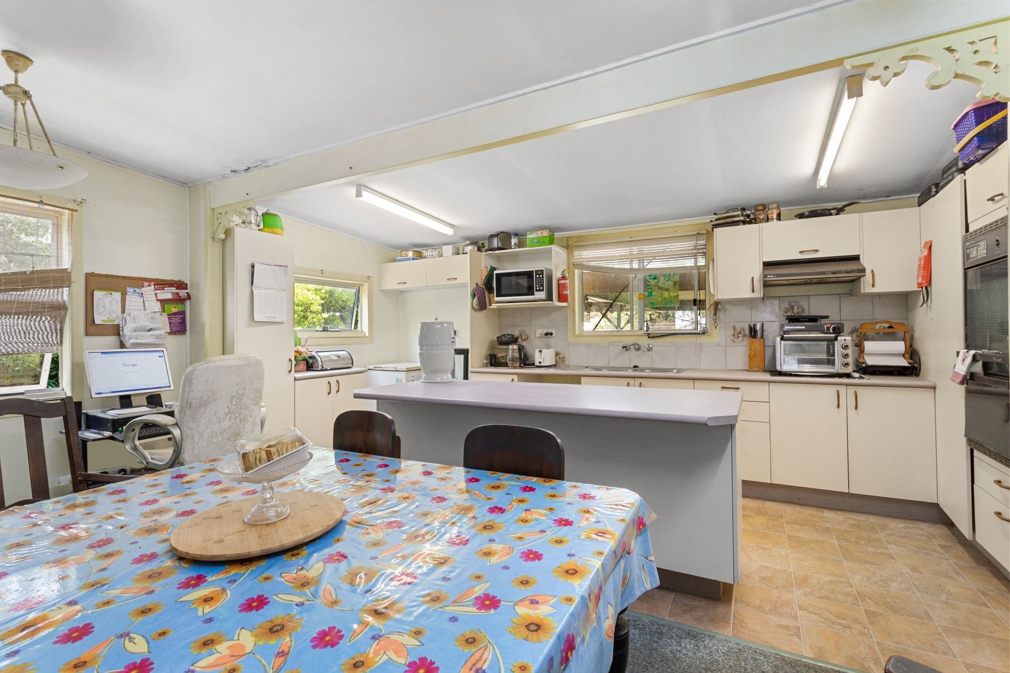 4 Gregory Avenue, Deception Bay QLD 4508, Deception Bay - Thumbnail 3