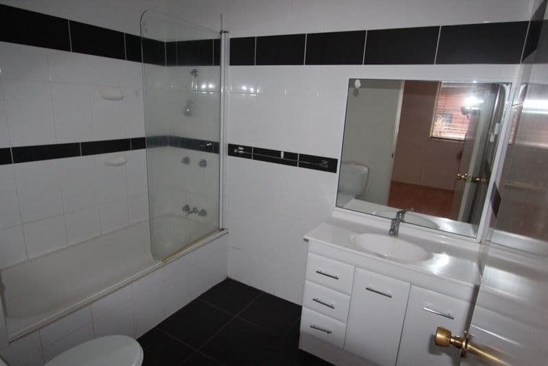 90 Edward Street, Charleville QLD 4470, Charleville - Thumbnail 3