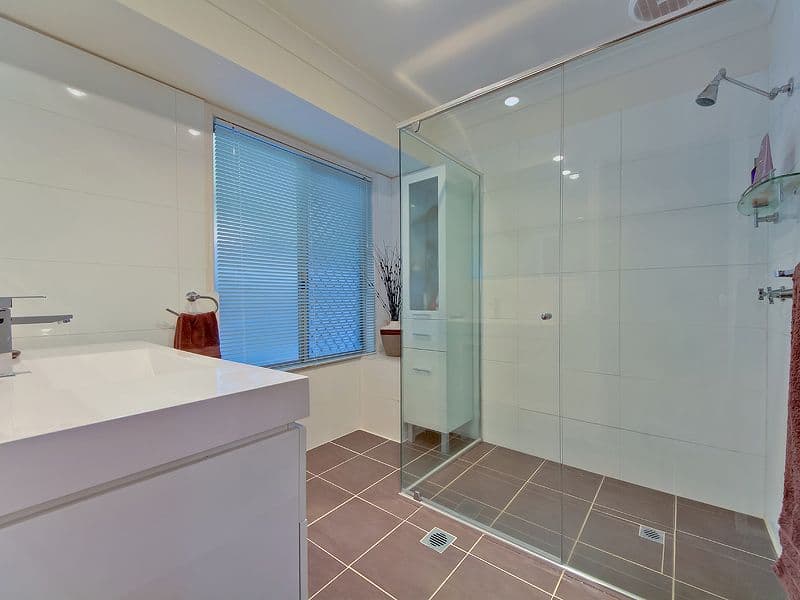 19 Rosedale Place, HELENSVALE QLD 4212, Helensvale - Thumbnail 2