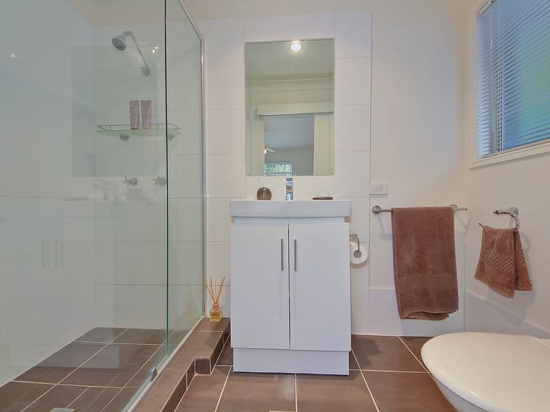 19 Rosedale Place, HELENSVALE QLD 4212, Helensvale - Thumbnail 8