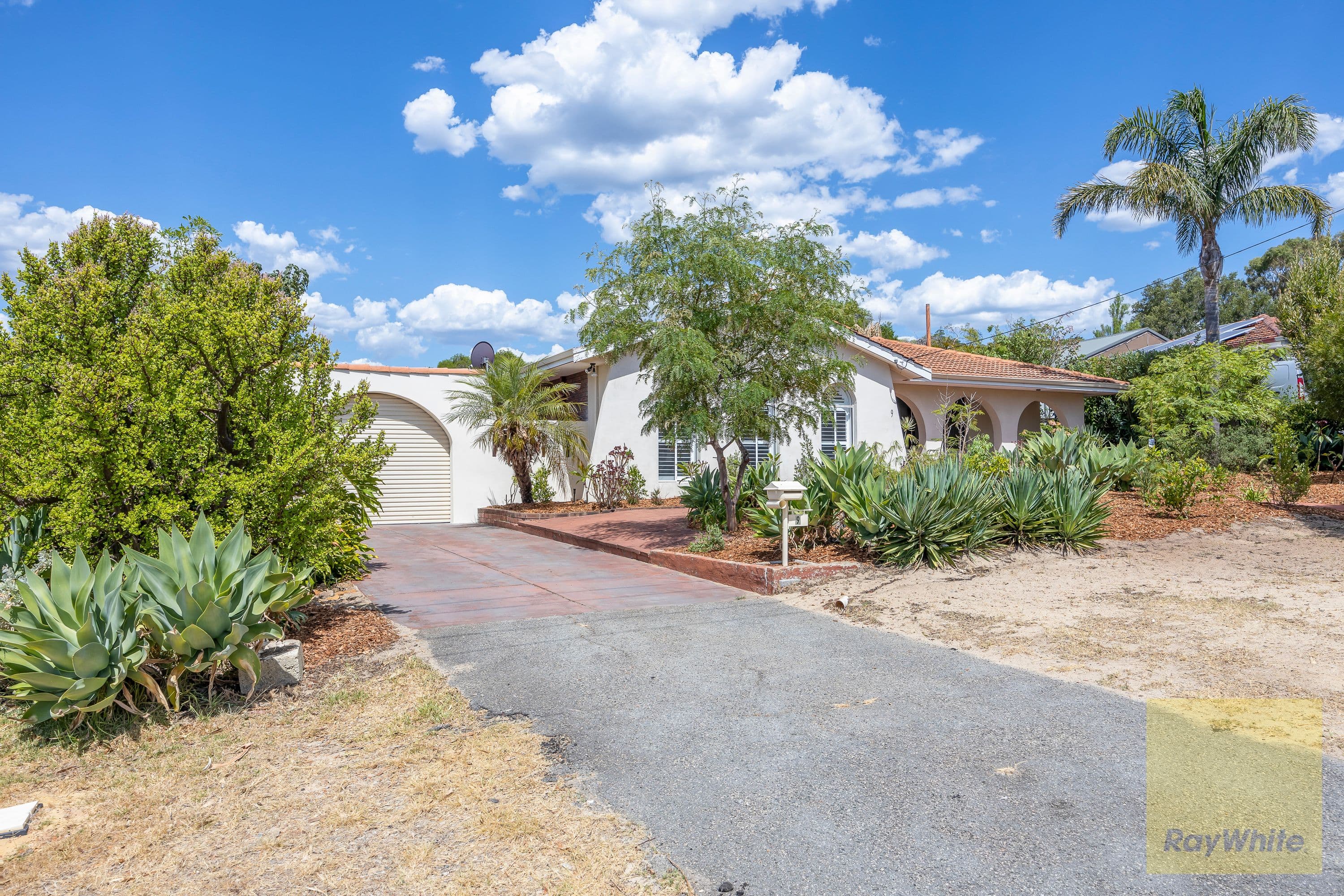 9 Scenic Drive, Maida Vale WA 6057, Maida Vale - Image 1