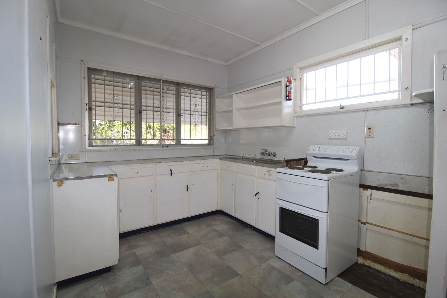 38 George Street, Toogoolawah QLD 4313, Toogoolawah - Thumbnail 3
