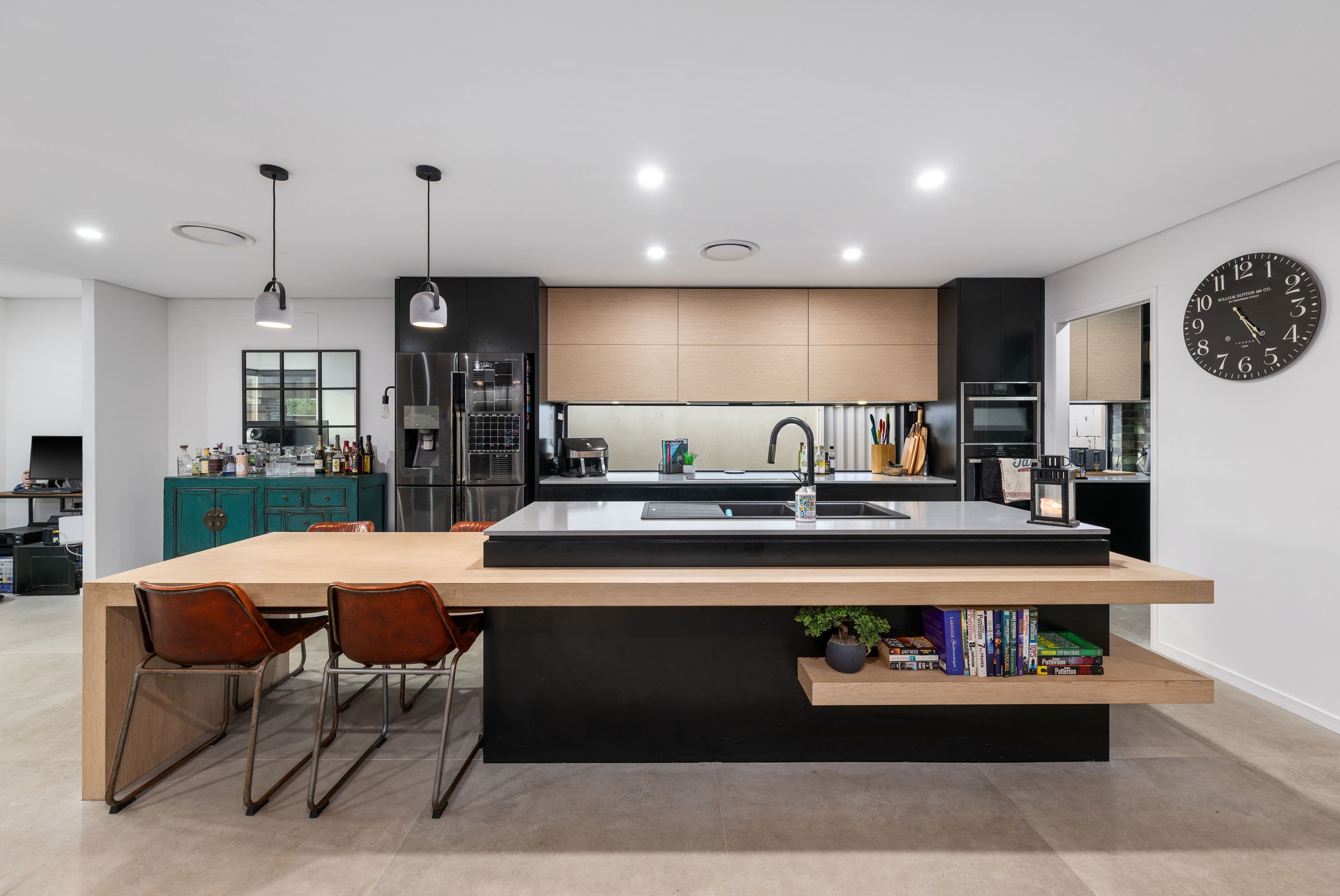 39 Ashgrove Avenue, Runaway Bay QLD 4216, Runaway Bay - Thumbnail 6