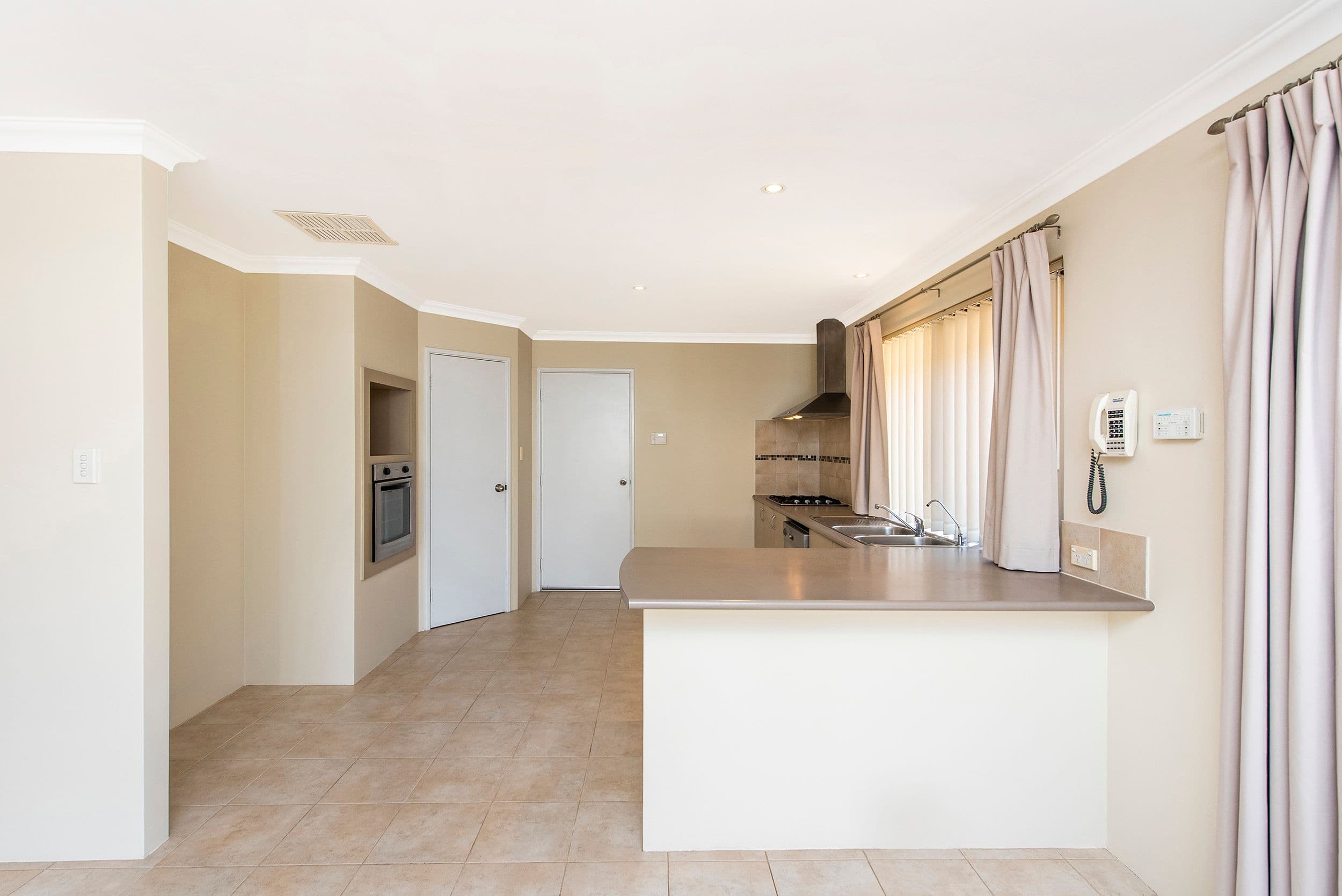 14 Fairburn Crescent, Baldivis WA 6171, Baldivis - Thumbnail 3