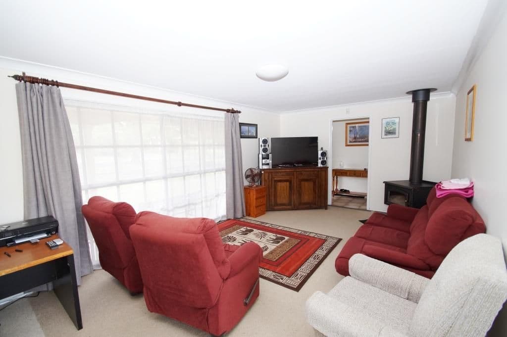 11 Dalton Drive, Armidale - Thumbnail 2