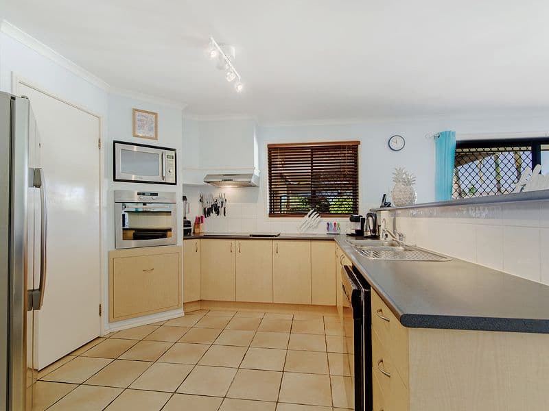 4 Eton Drive, Oxenford QLD 4210, Oxenford - Thumbnail 7