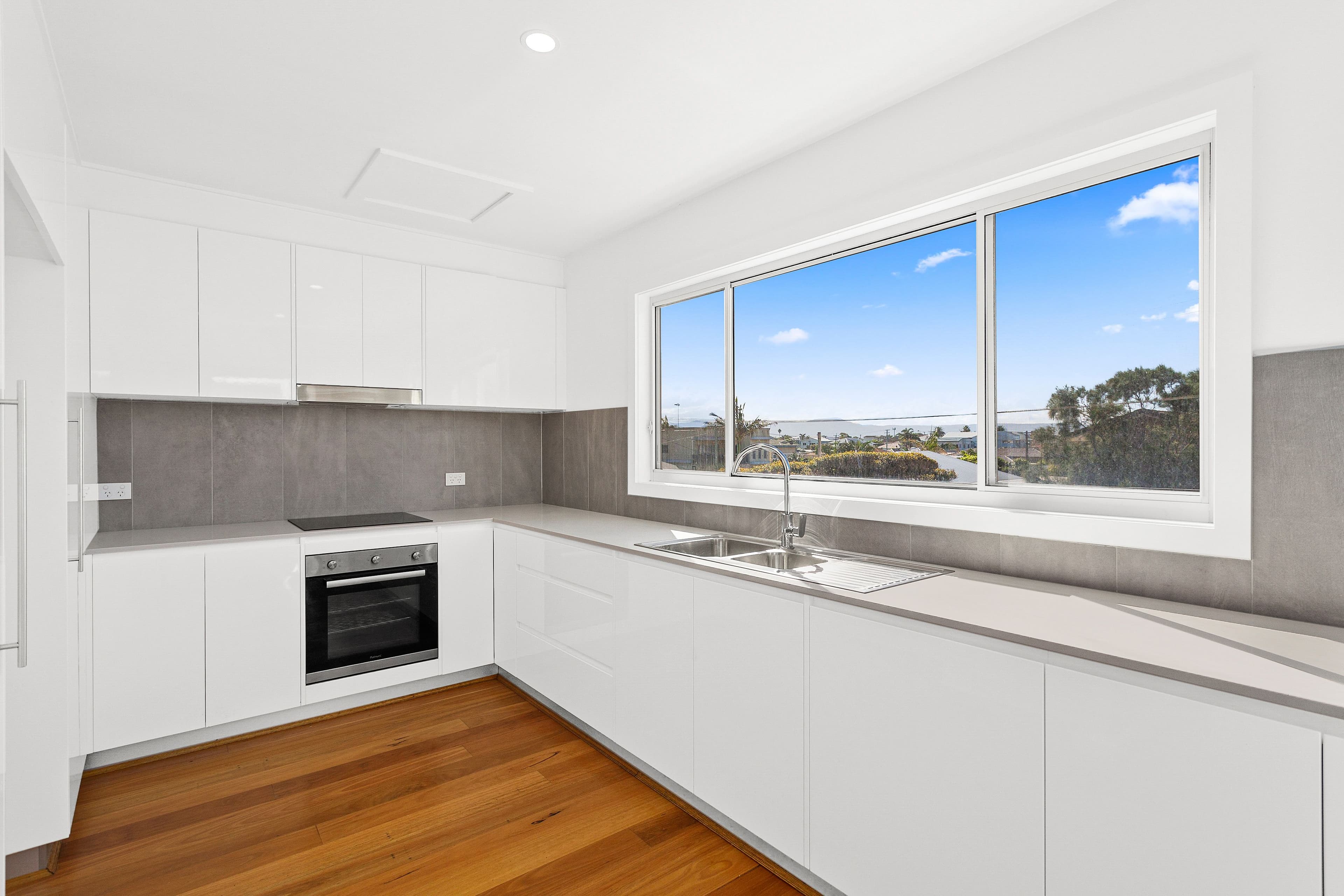 73 Mount Warren Boulevard, Mount Warren Park QLD 4207, Mount Warren Park - Thumbnail 3