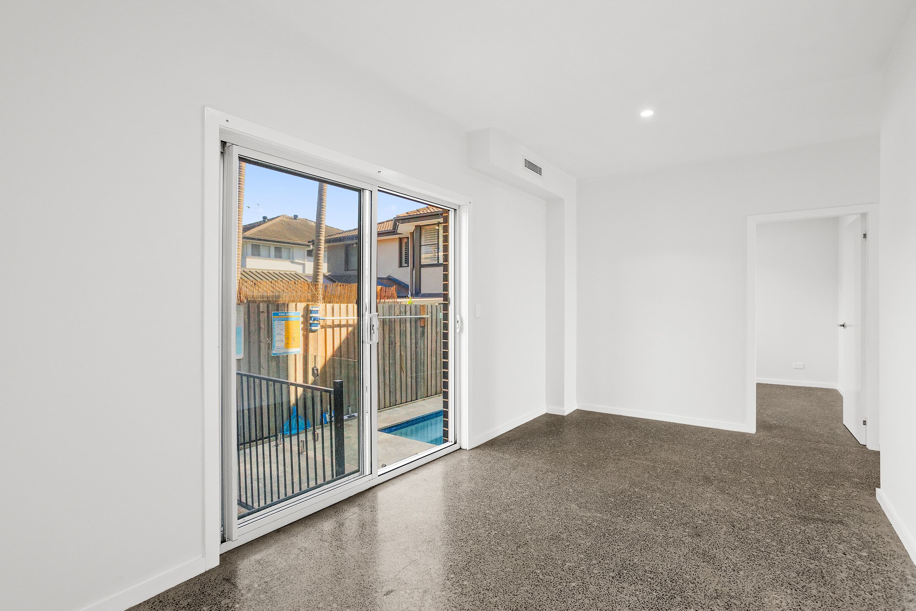 73 Mount Warren Boulevard, Mount Warren Park QLD 4207, Mount Warren Park - Thumbnail 5