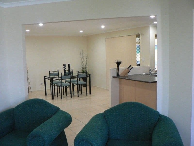 10 Bishop Court, SOUTHSIDE QLD 4570, Southside - Thumbnail 4