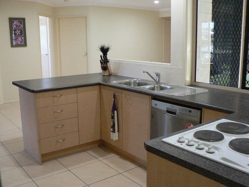 10 Bishop Court, SOUTHSIDE QLD 4570, Southside - Thumbnail 5