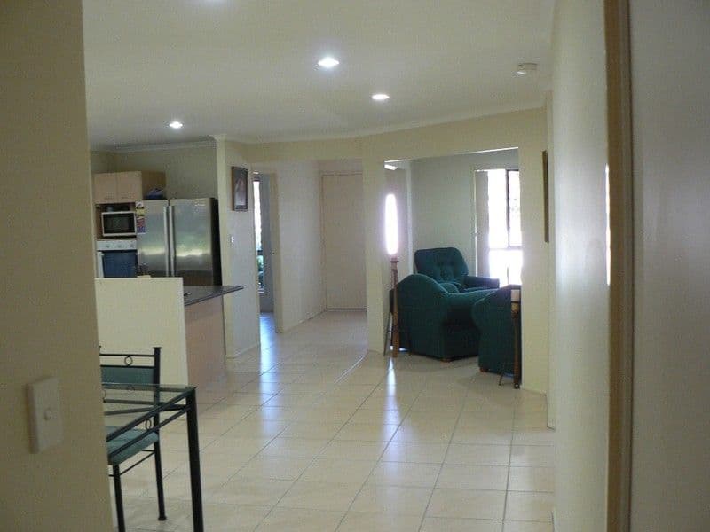 10 Bishop Court, SOUTHSIDE QLD 4570, Southside - Thumbnail 7