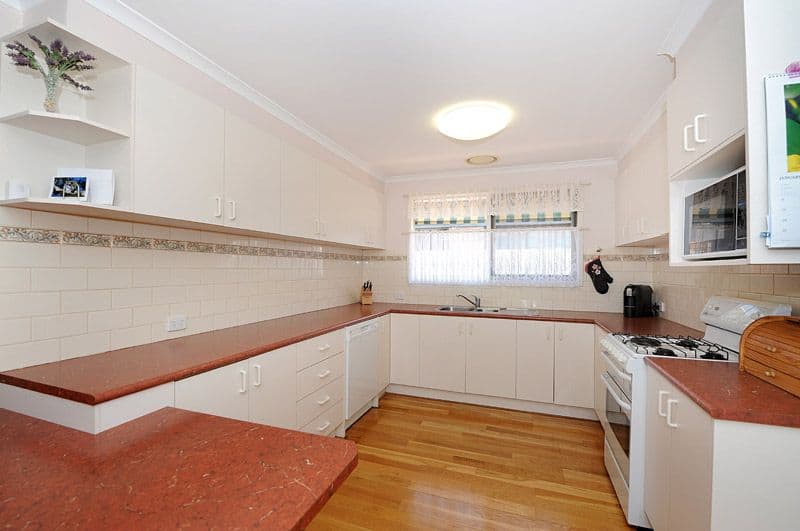 49 Toolimerin Avenue, BAYSWATER NORTH VIC 3153, Bayswater North - Thumbnail 2