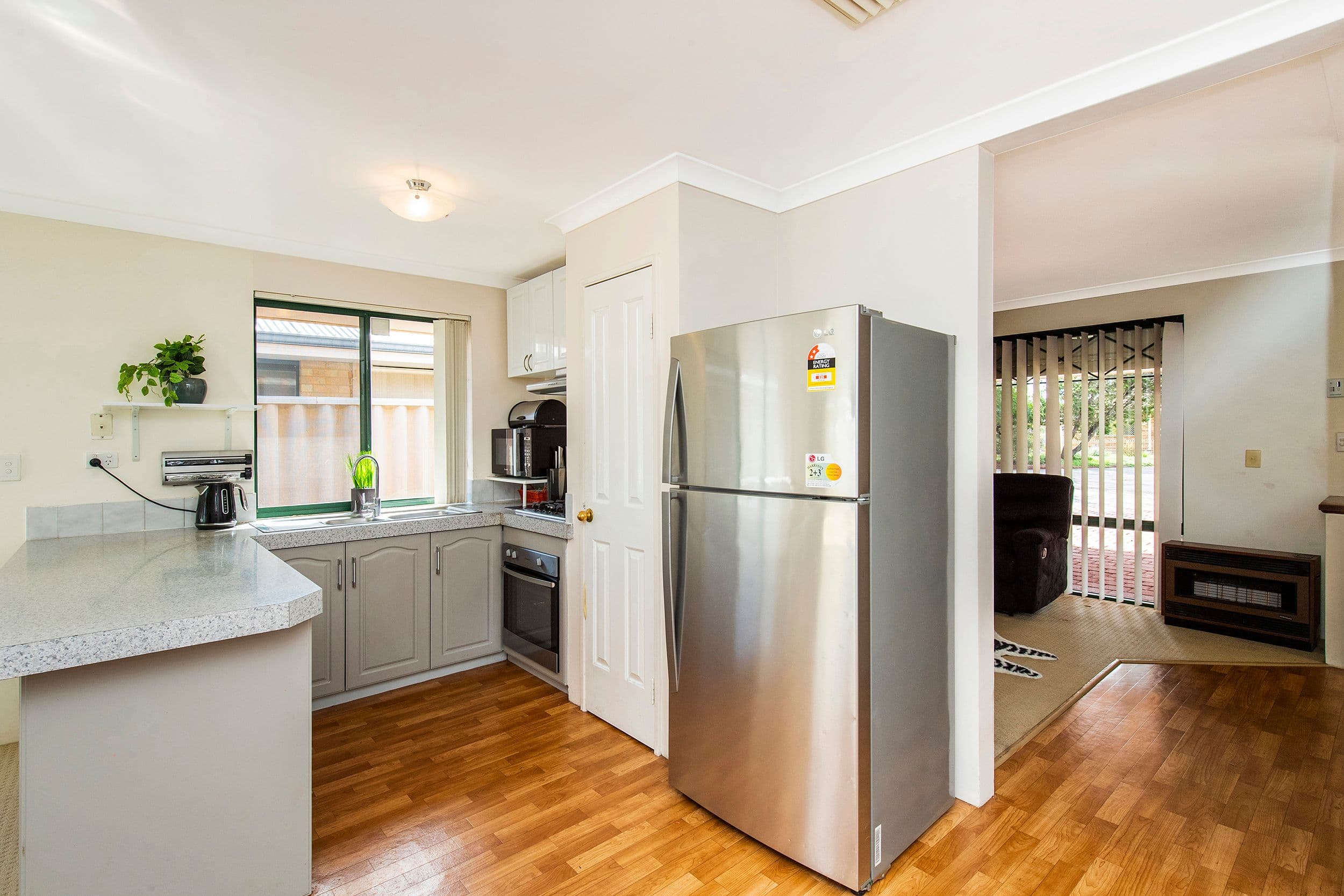 8 Isdell Mews, Waikiki WA 6169, Waikiki - Thumbnail 2